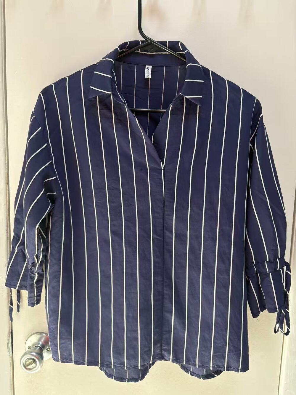 FAST F Navy Blue Pinstripe Blouse V-Neck 3/4 Tie Sleeve Work Shirt Career Top M